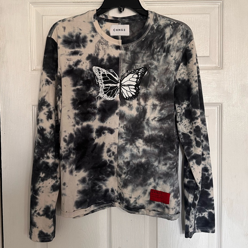 CHNGE Black & White Tie-Dye Butterfly Crew
